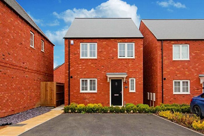 3 Bedroom Detached House To Rent In Fotheringhay Road, Wellingborough, NN8