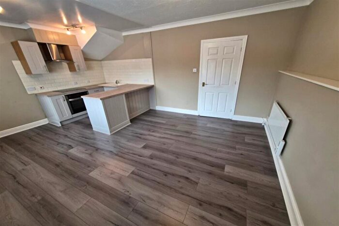 2 Bedroom Apartment To Rent In Bedroom Apartment St Floor In Godalming, GU7