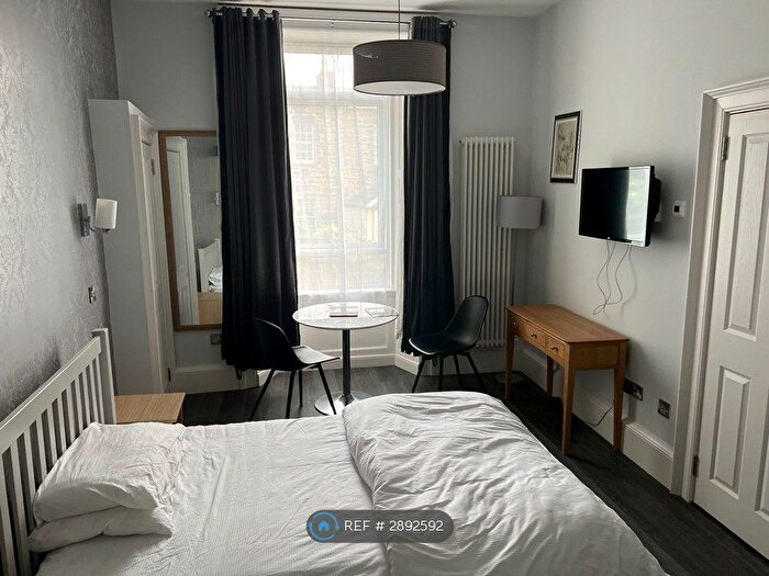Studio To Rent In East Preston Street, Edinburgh, EH8