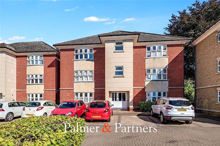 2 Bedroom Flat For Sale In Stapleford Close, Chelmsford, Essex, CM2