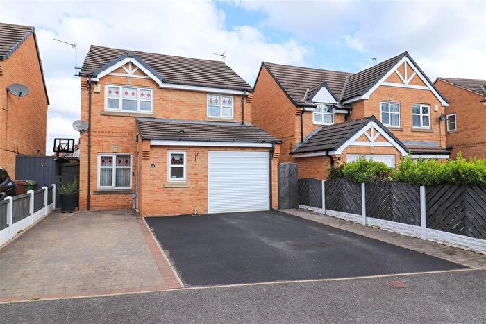 3 Bedroom Detached House For Sale In Champion Avenue, Castleford, WF10