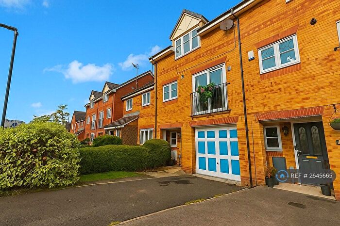 4 Bedroom Semi-Detached House To Rent In Kingfisher Way, Fleetwood, FY7