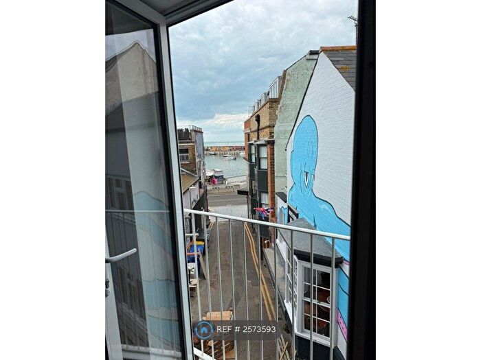 2 Bedroom Flat To Rent In Harbour Heights, Margate, CT9