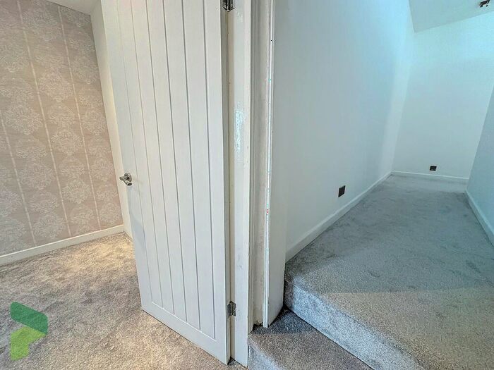 3 Bedroom Terraced House For Sale In South Street, Darwen, BB3