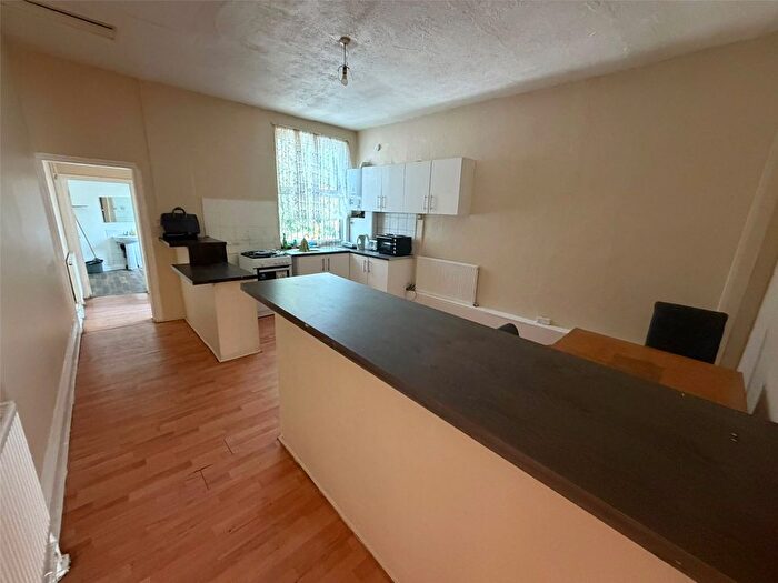 2 Bedroom Flat To Rent In Dudley Road, Birmingham, B18