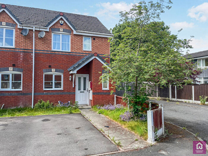 3 Bedroom End Of Terrace House For Sale In Haydock Avenue, Sale, Greater Manchester, M33