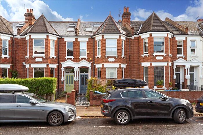 3 Bedroom Apartment For Sale In Winchester Avenue, Queens Park, London, NW6