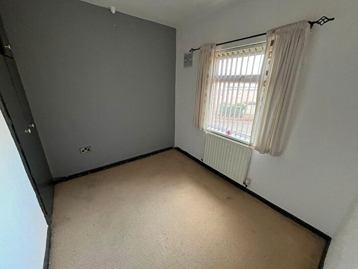 2 Bedroom Flat For Sale In Everest Avenue, Wrose, Shipley, BD18