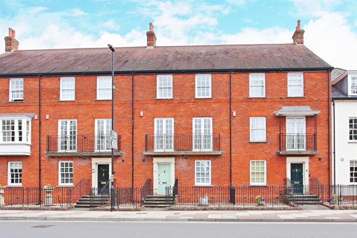 4 Bedroom Town House For Sale In Cathedral Views, Crane Bridge Road, Salisbury, SP2