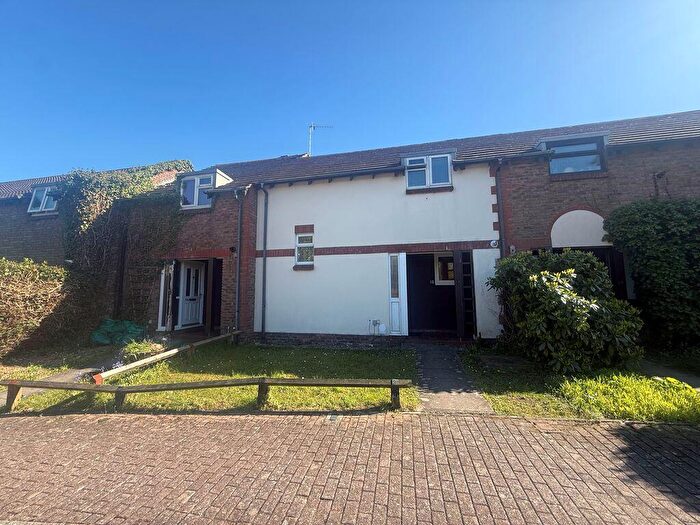 3 Bedroom Terraced House To Rent In Caernarvon Road, Chichester, PO19