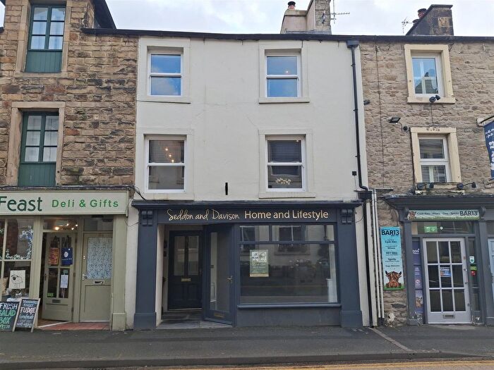 3 Bedroom Property For Sale In House, North Yorkshire, BD24