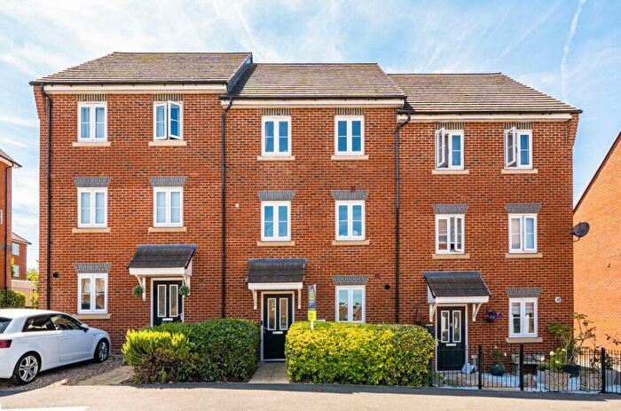 5 Bedroom Terraced House For Sale In Locksbridge Road, Picket Piece, Andover, SP11