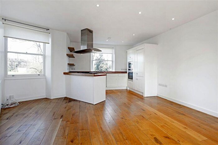 2 Bedroom Flat To Rent In Highgate West Hill, Highgate, N6