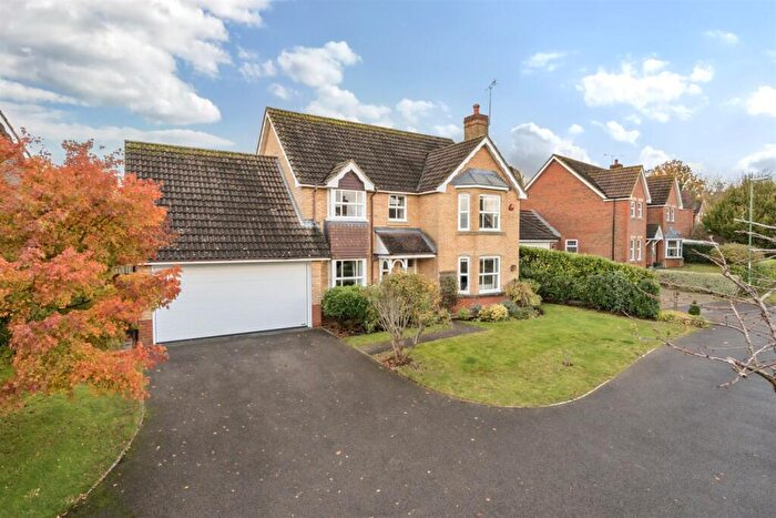 4 Bedroom Detached House To Rent In Masons Way, Codmore Hill, Pulborough, RH20
