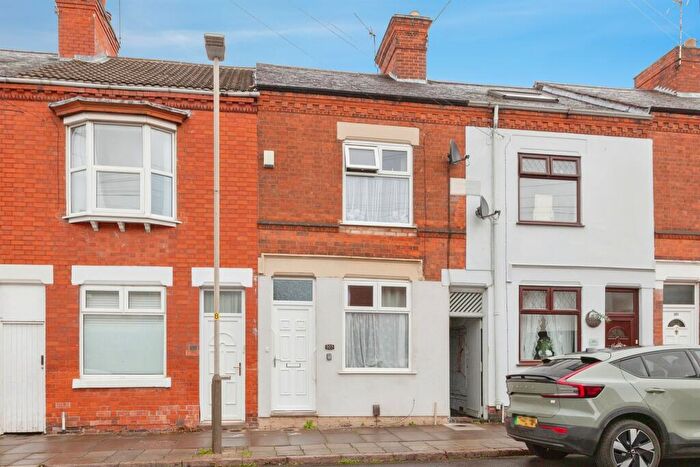2 Bedroom Terraced House For Sale In Wordsworth Road, Leicester, LE2