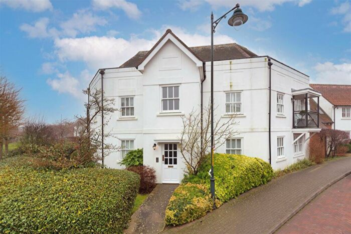 2 Bedroom Apartment To Rent In Fortune Way, Kings Hill, West Malling, ME19