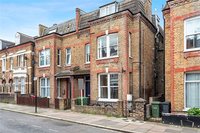 1 Bedroom Flat To Rent In Arlingford Road, London, SW2