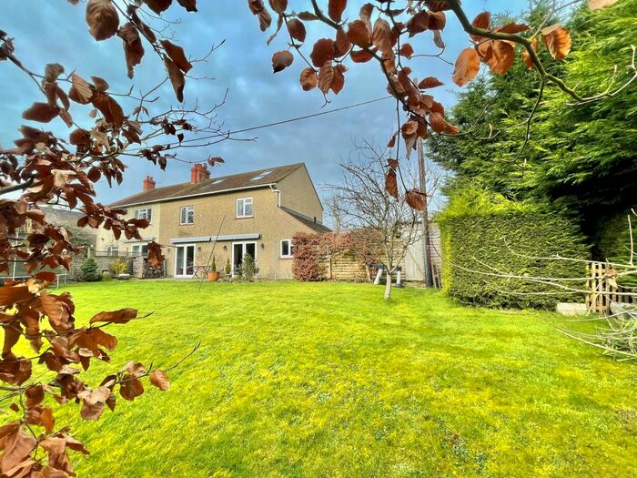 4 Bedroom Semi-Detached House For Sale In Halls Cottage, Langham, Gillingham SP8