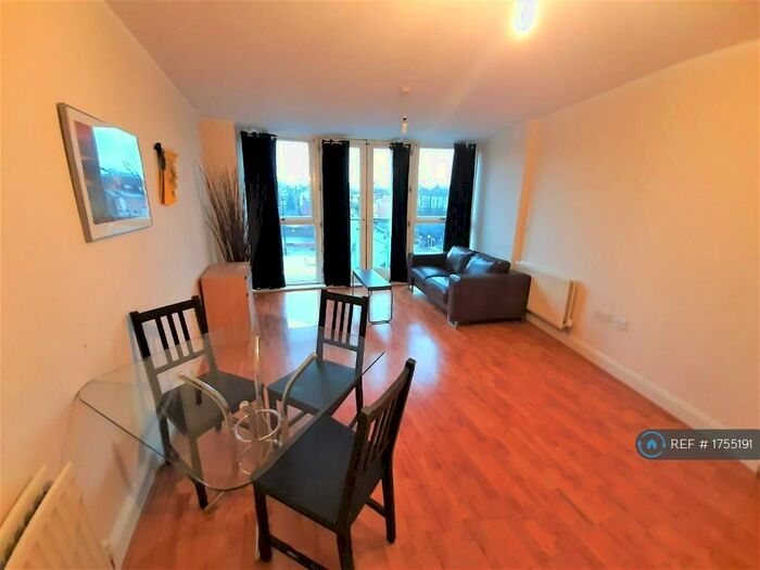 2 Bedroom Flat To Rent In Lee Bank Middleway, Birmingham, B15