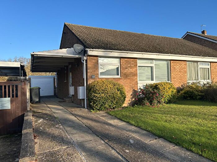 2 Bedroom Bungalow To Rent In Springfield Drive, Bromham, MK43