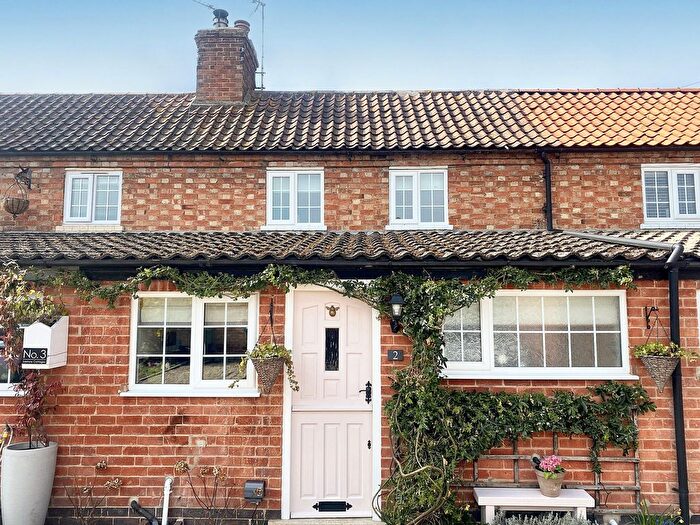 2 Bedroom Cottage For Sale In The Posts, Cropwell Butler, NG12