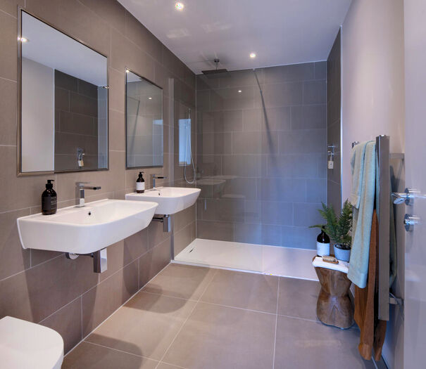 2 Bedroom Flat For Sale In Inglis Way, Mill Hill, NW7