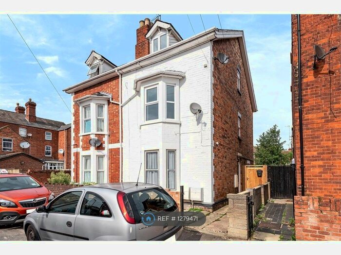 3 Bedroom Flat To Rent In Archibald Street, Gloucester GL1