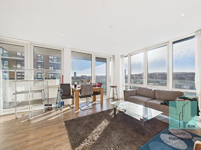 2 Bedroom Flat To Rent In Plumstead Road, London, SE18