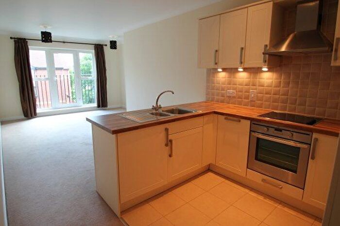 2 Bedroom Flat To Rent In Overton Road, Sutton, SM2