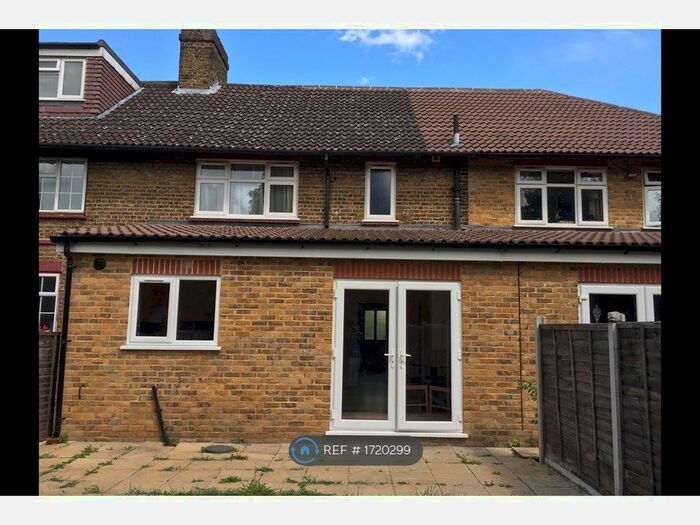 4 Bedroom Terraced House To Rent In Lionel Gardens, London, SE9