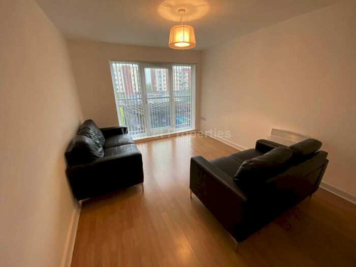 2 Bedroom Flat To Rent In Ladywell Point, Pilgrims Way, M50