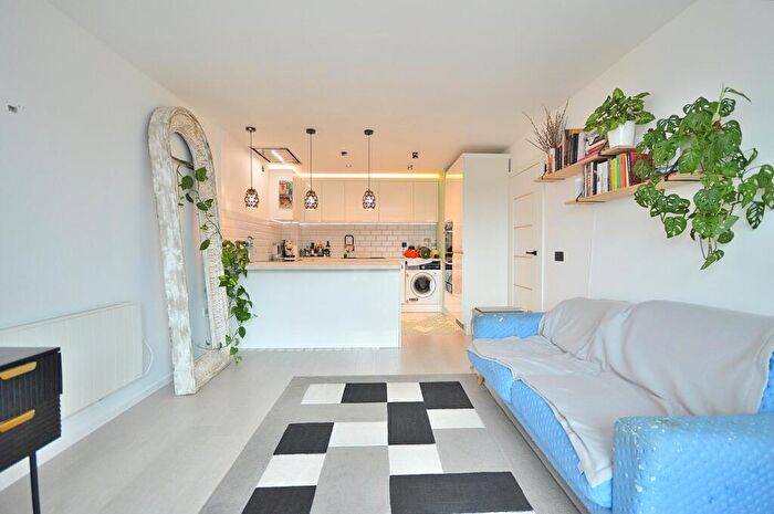2 Bedroom Apartment To Rent In Broad Street, Northampton, NN1