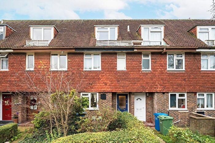 3 Bedroom Terraced House For Sale In Penton Place, Walworth, SE17