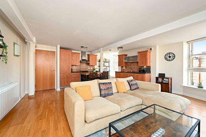 2 Bedroom Flat For Sale In / Hermand Crescent, Slateford, Edinburgh, EH11