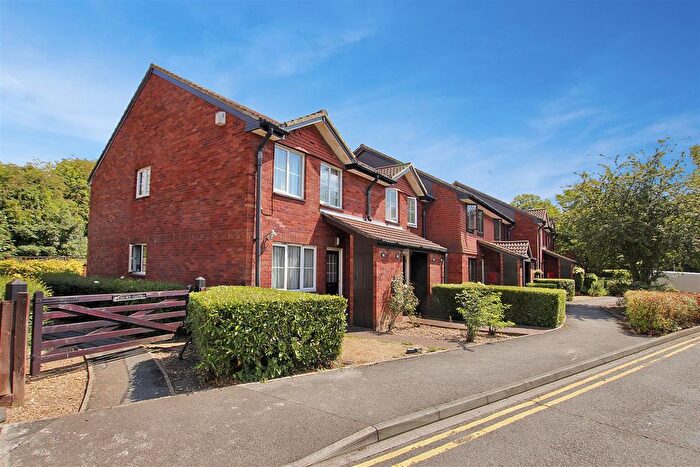 1 Bedroom Flat To Rent In Ebury Road, Watford, WD17