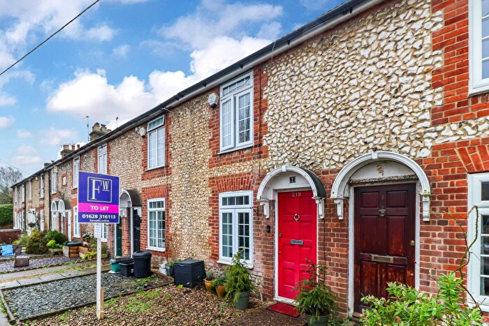 2 Bedroom Cottage To Rent In Wycombe Lane, Wooburn Green, High Wycombe, HP10