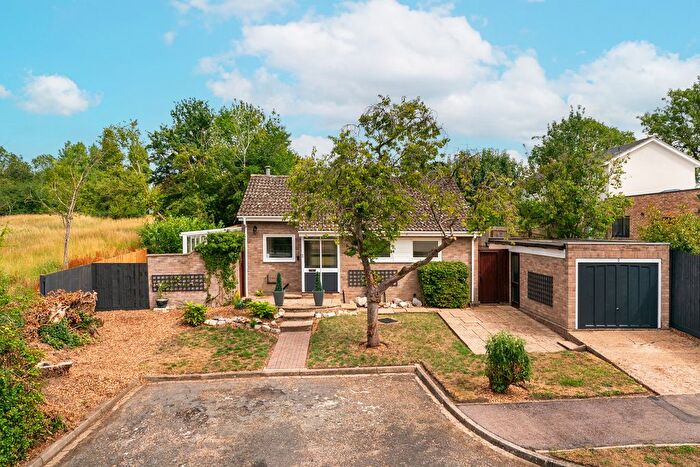 2 Bedroom Detached Bungalow For Sale In Warboys Road, Toft, Cambridge, CB23