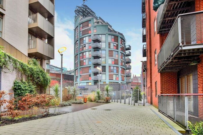 2 Bedroom Apartment To Rent In The Green Building, New Wakefield Street, Manchester, M1