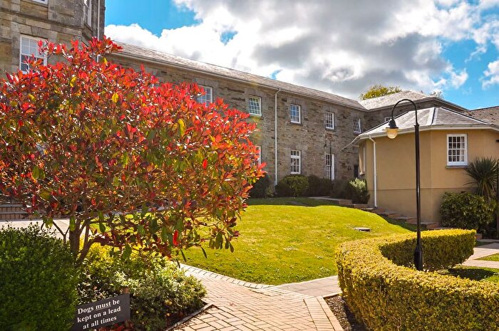 2 Bedroom Flat To Rent In Retreat Court, St. Columb, TR9