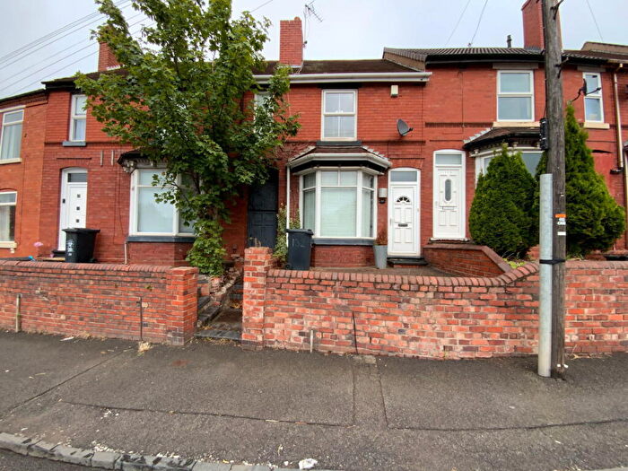 2 Bedroom Terraced House For Sale In Stourbridge Road, Halesowen, B63