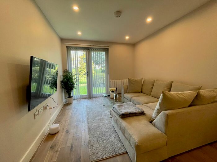 1 Bedroom Flat To Rent In Mariners Walk, London, DA8