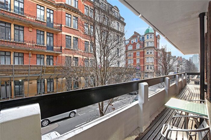 2 Bedroom Flat To Rent In Weymouth Street, Marylebone, London, W1W