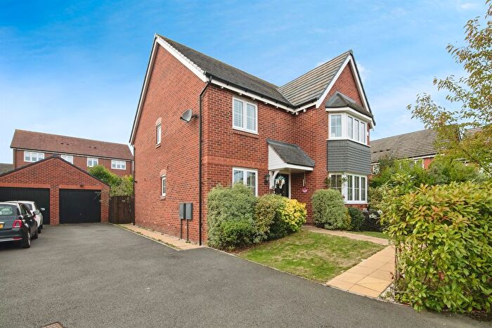 5 Bedroom Detached House For Sale In Linthurst Crescent, Redditch, B97