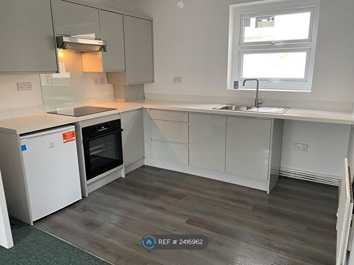 2 Bedroom Flat To Rent In Dabrina Court, Brighton, BN2