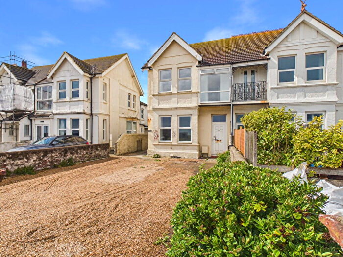 2 Bedroom Flat For Sale In Brighton Road, Worthing, BN11
