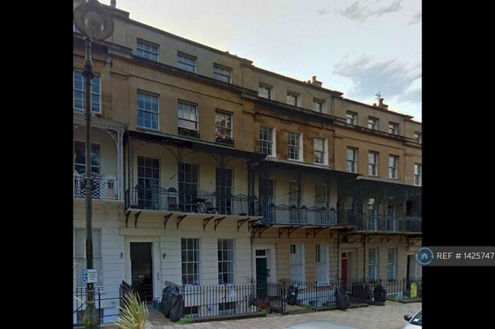 1 Bedroom Flat To Rent In Caledonia Place, Bristol, BS8