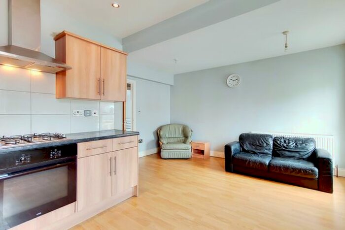1 Bedroom Flat To Rent In High Street, London, Surrey, SE25