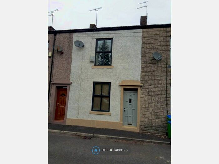 2 Bedroom Terraced House To Rent In Hollin Lane, Rochdale, OL11