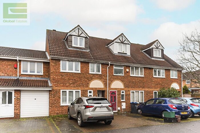 4 Bedroom Terraced House To Rent In Heathfield Drive, Mitcham, CR4