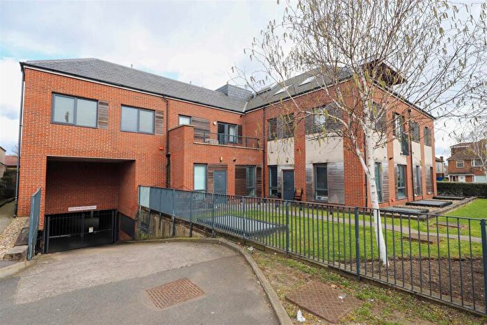 1 Bedroom Apartment To Rent In Station Approach, Ruislip, HA4